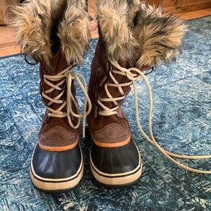 Sorel winter boots womens size 8 great condition only worn maybe 4 or 5 times.